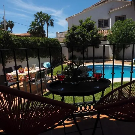 Villa Paradise - Victoria *